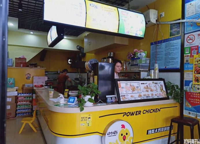 奶茶店累还是餐饮服务员累